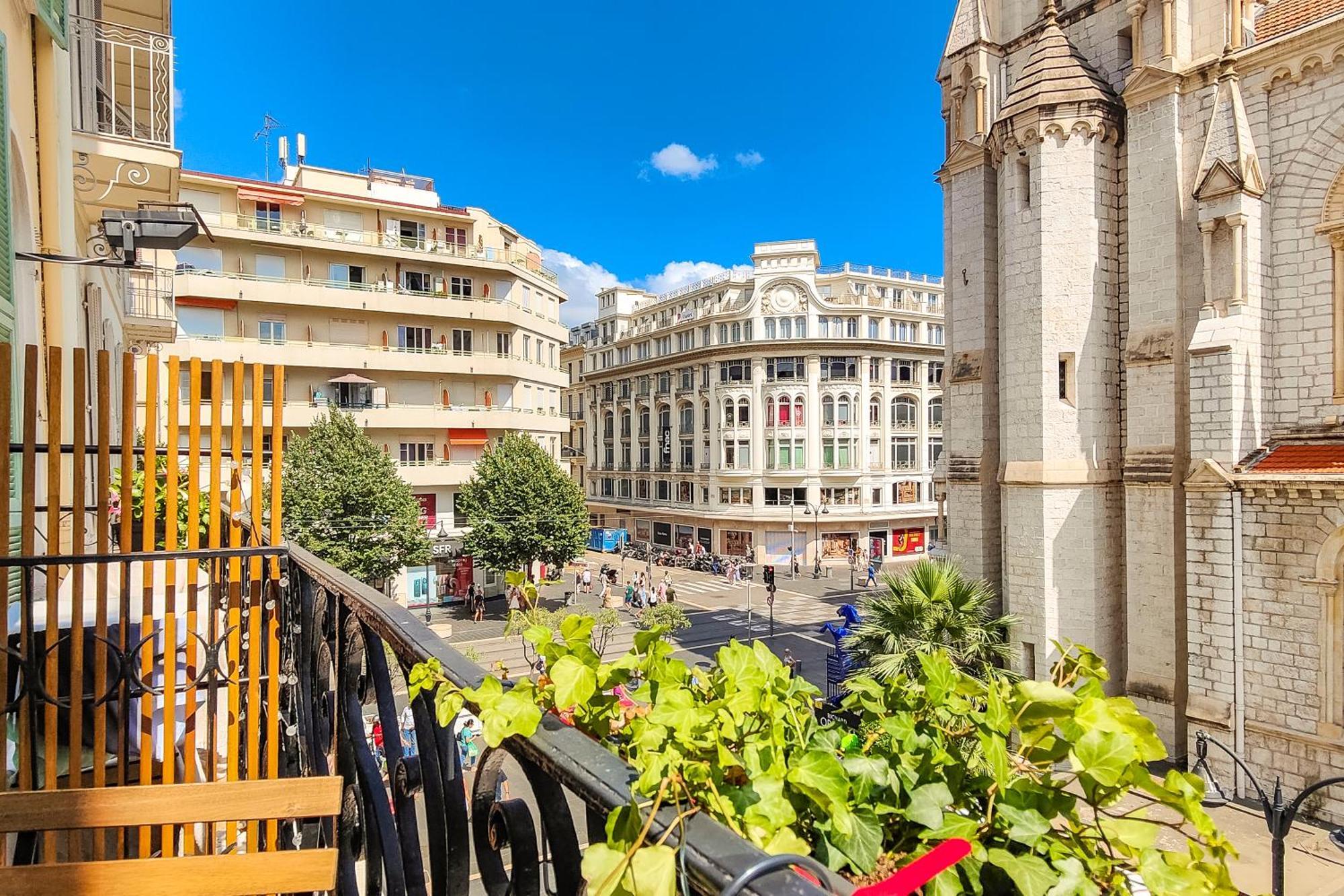 Du Centre, Un Ammi Nizza